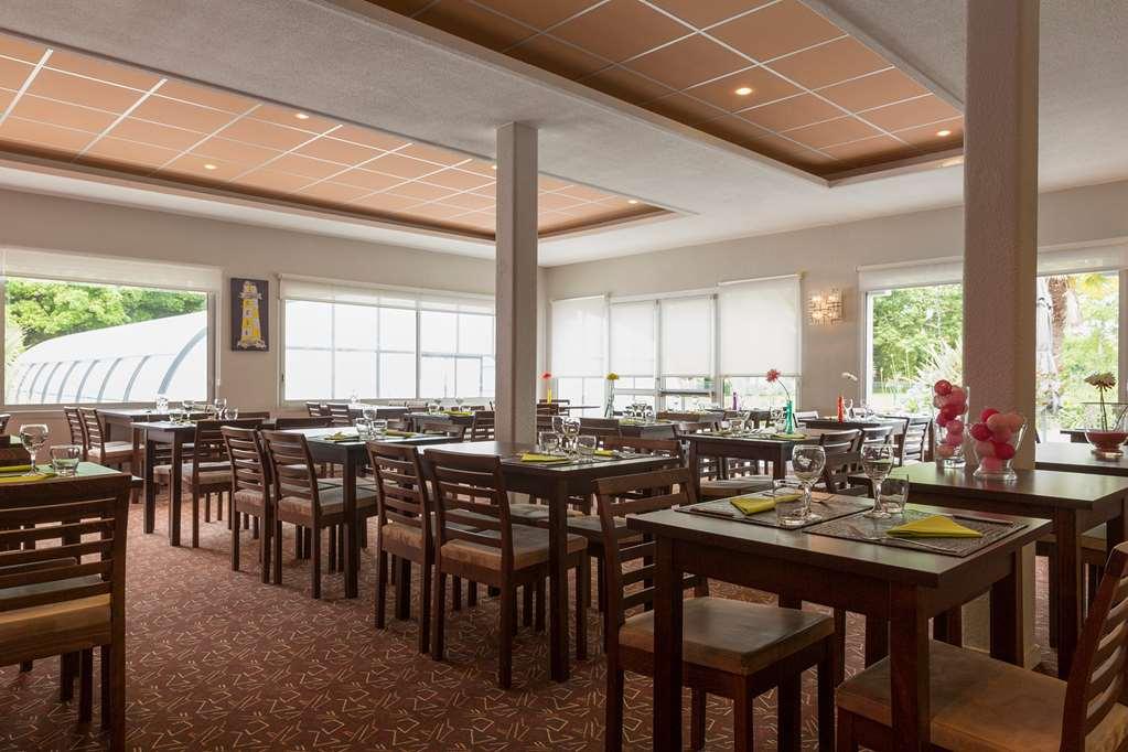 Hotel Du Golf Saint-Laurent Ploemel Restaurant photo