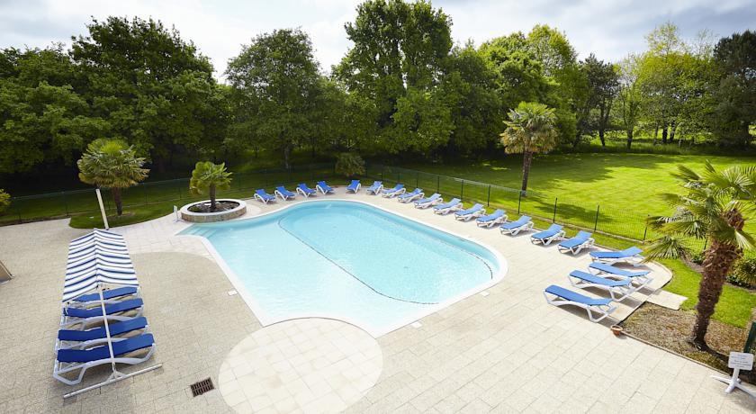 Hotel Du Golf Saint-Laurent Ploemel Exterior photo